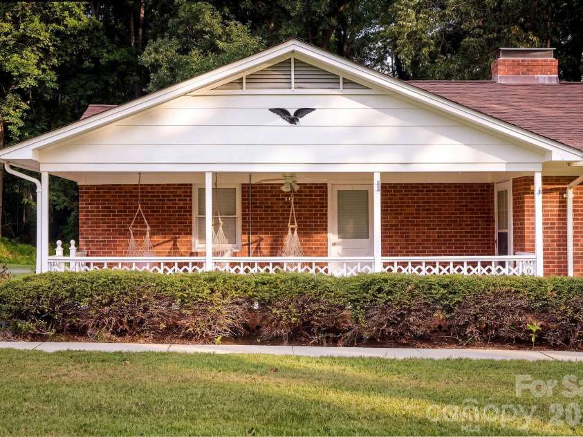 229 Random Road, Mocksville, NC 27028.  MLS# CAR4423714, YatesRealty ID 50129. 