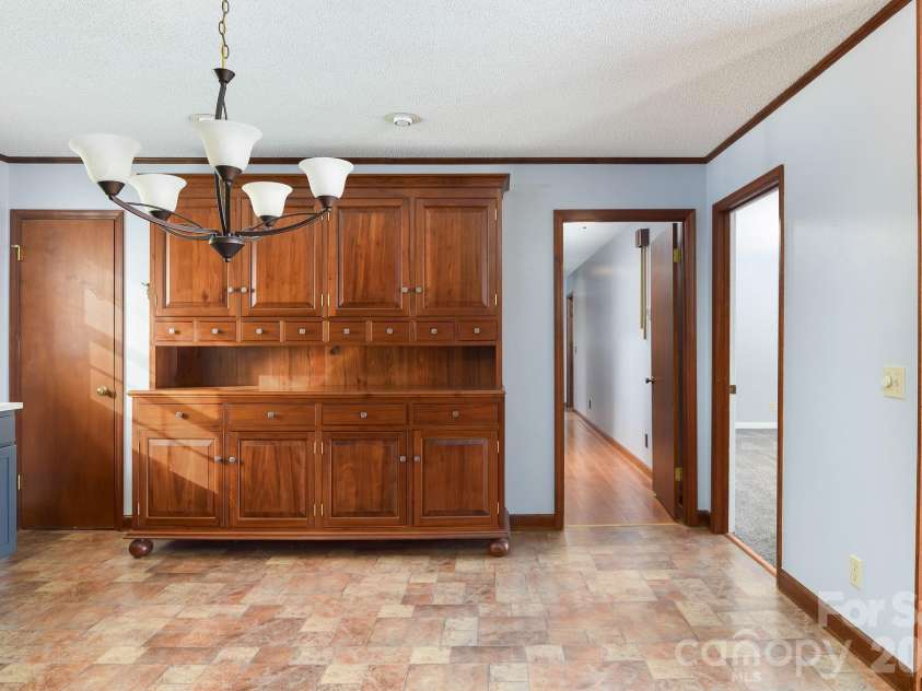 229 Random Road, Mocksville, NC 27028.  MLS# CAR4423714, YatesRealty ID 50129. 