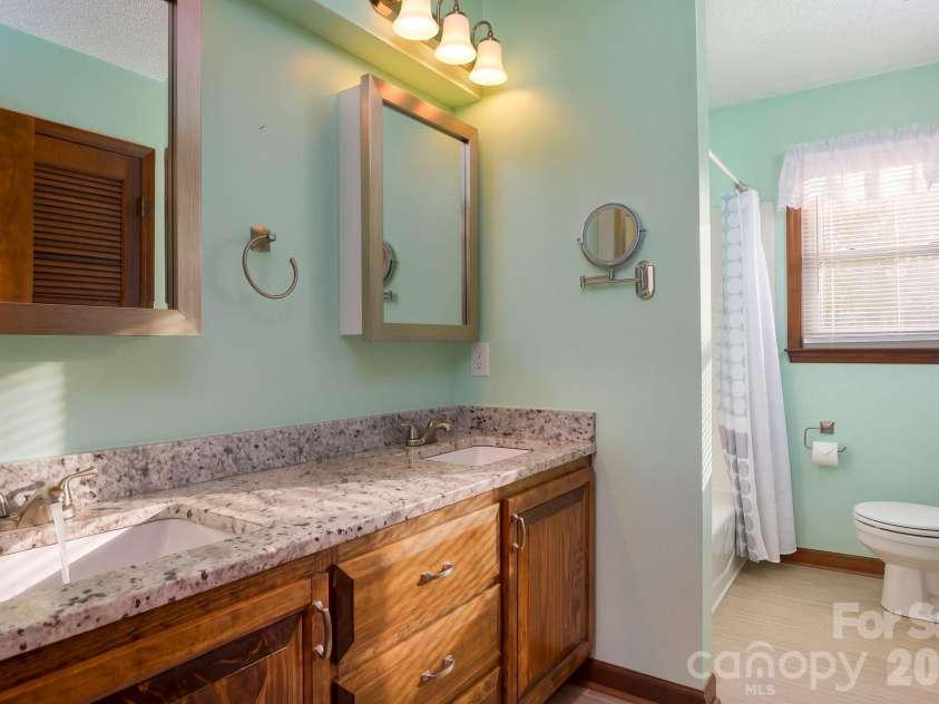 229 Random Road, Mocksville, NC 27028.  MLS# CAR4423714, YatesRealty ID 50129. 