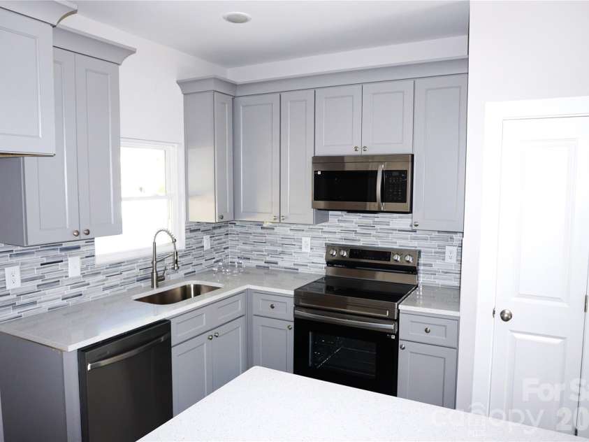 1022 C Street, Kannapolis, NC 28081.  MLS# CAR4343923, YatesRealty ID 5013. 