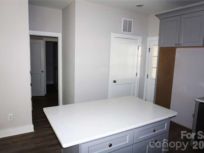 1022 C Street, Kannapolis, NC 28081.  MLS# CAR4343923, YatesRealty ID 5013. 