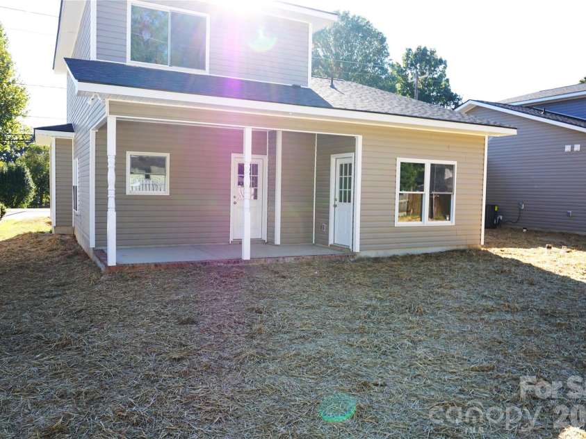 1022 C Street, Kannapolis, NC 28081.  MLS# CAR4343923, YatesRealty ID 5013. 