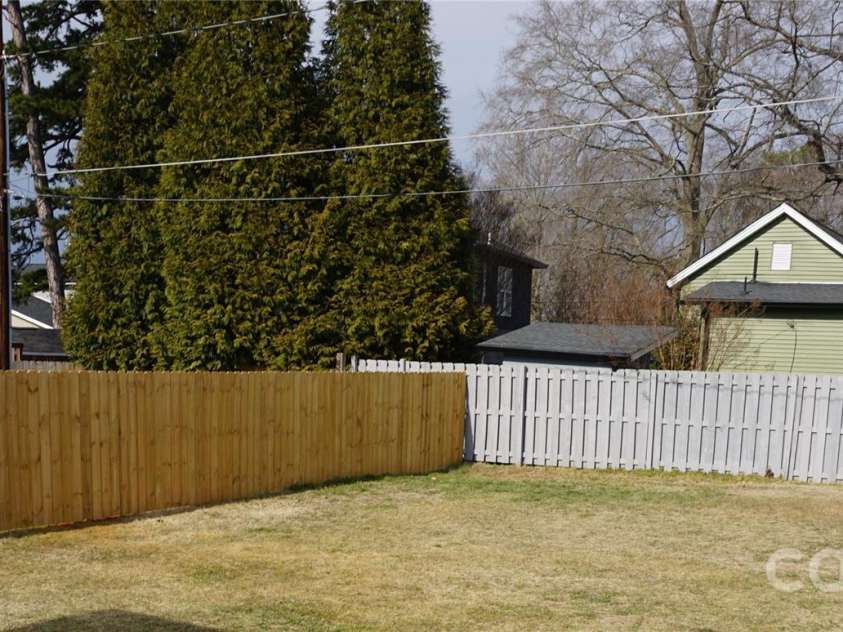 1022 C Street, Kannapolis, NC 28081.  MLS# CAR4343923, YatesRealty ID 5013. 