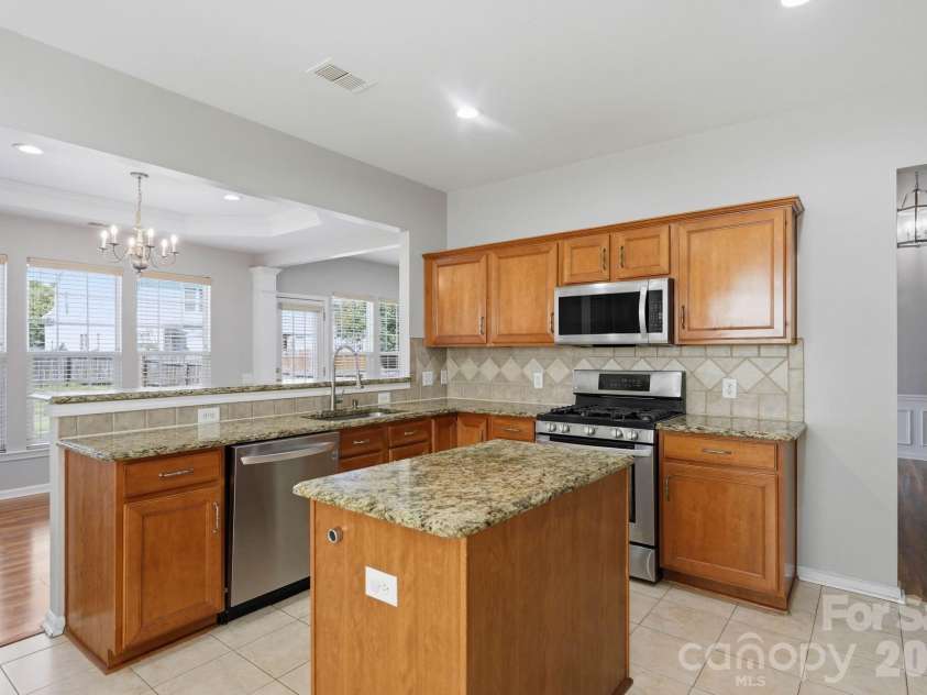 11239 Cypress View Drive, Charlotte, NC 28262.  MLS# CAR4421352, YatesRealty ID 50130. 