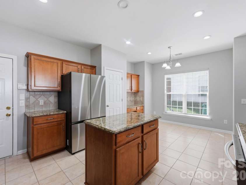 11239 Cypress View Drive, Charlotte, NC 28262.  MLS# CAR4421352, YatesRealty ID 50130. 