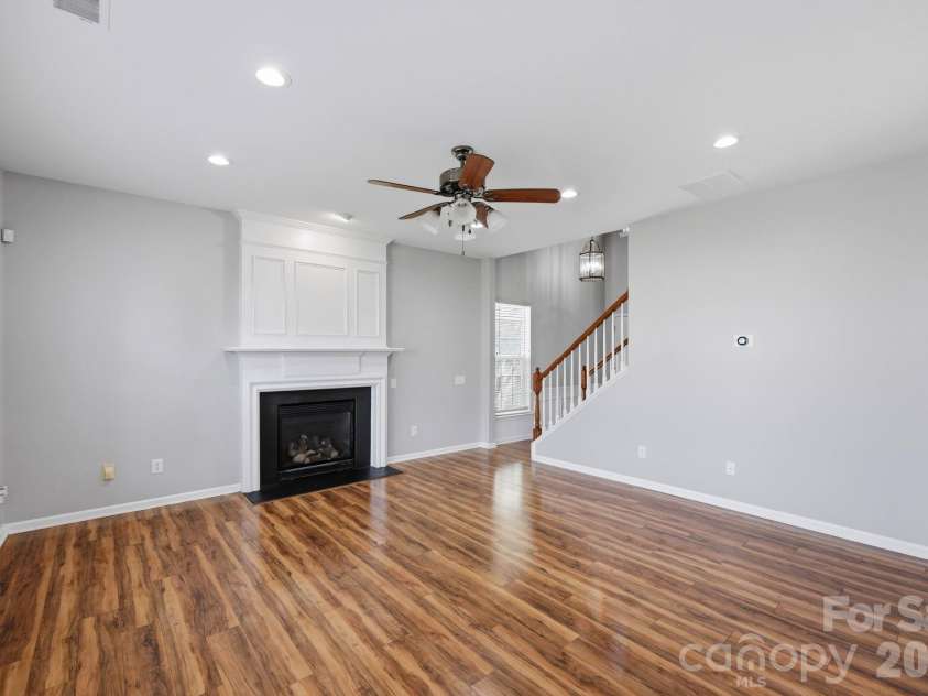 11239 Cypress View Drive, Charlotte, NC 28262.  MLS# CAR4421352, YatesRealty ID 50130. 