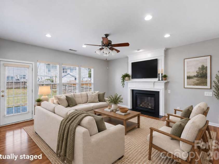 11239 Cypress View Drive, Charlotte, NC 28262.  MLS# CAR4421352, YatesRealty ID 50130. 