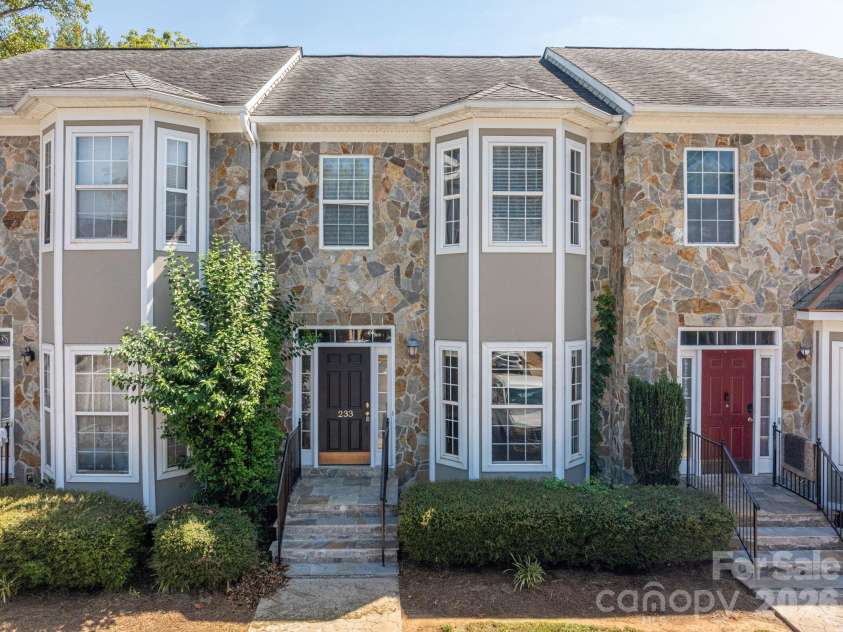 233 Southgate Lane, Mount Holly, NC 28120.  MLS# CAR4422759, YatesRealty ID 50133. 