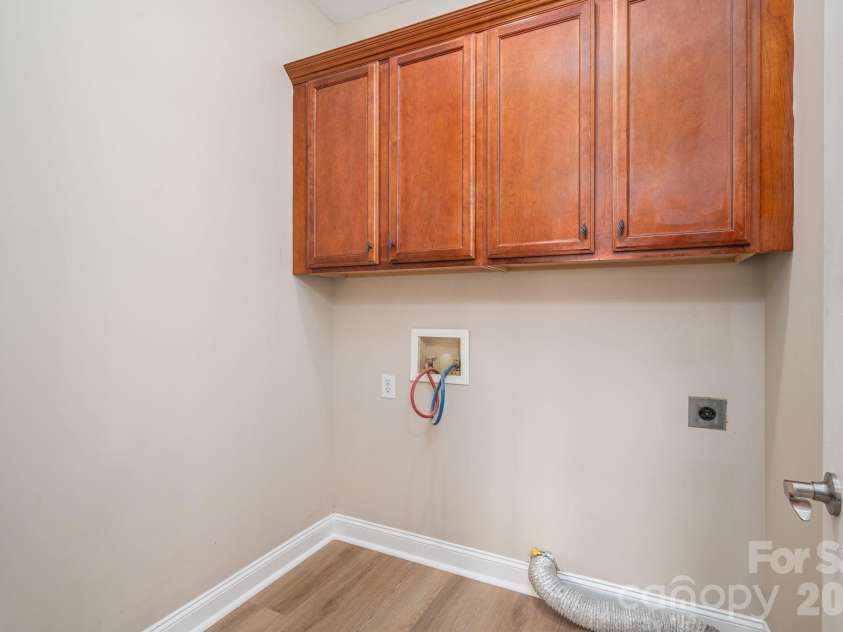 233 Southgate Lane, Mount Holly, NC 28120.  MLS# CAR4422759, YatesRealty ID 50133. 