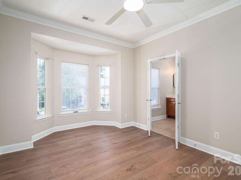 233 Southgate Lane, Mount Holly, NC 28120.  MLS# CAR4422759, YatesRealty ID 50133. 