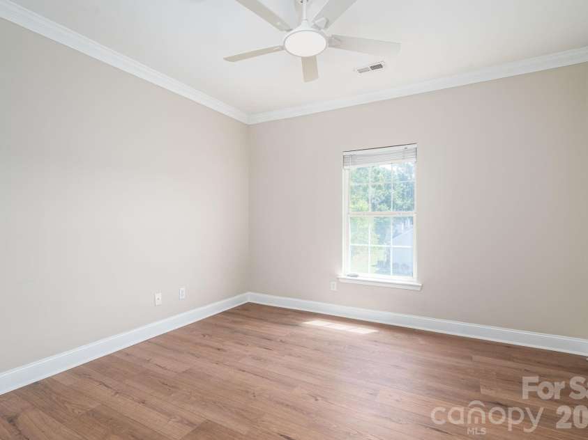 233 Southgate Lane, Mount Holly, NC 28120.  MLS# CAR4422759, YatesRealty ID 50133. 