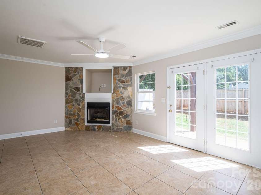 233 Southgate Lane, Mount Holly, NC 28120.  MLS# CAR4422759, YatesRealty ID 50133. 