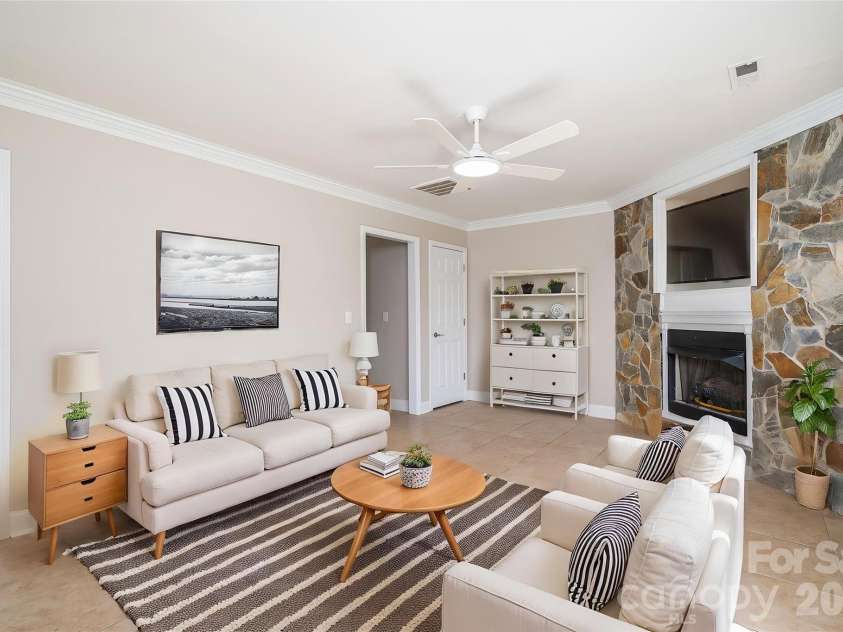 233 Southgate Lane, Mount Holly, NC 28120.  MLS# CAR4422759, YatesRealty ID 50133. 