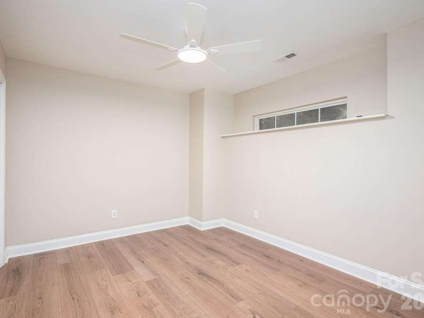 233 Southgate Lane, Mount Holly, NC 28120.  MLS# CAR4422759, YatesRealty ID 50133. 