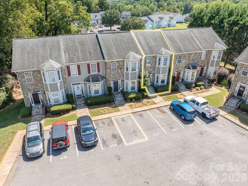 233 Southgate Lane, Mount Holly, NC 28120.  MLS# CAR4422759, YatesRealty ID 50133. 