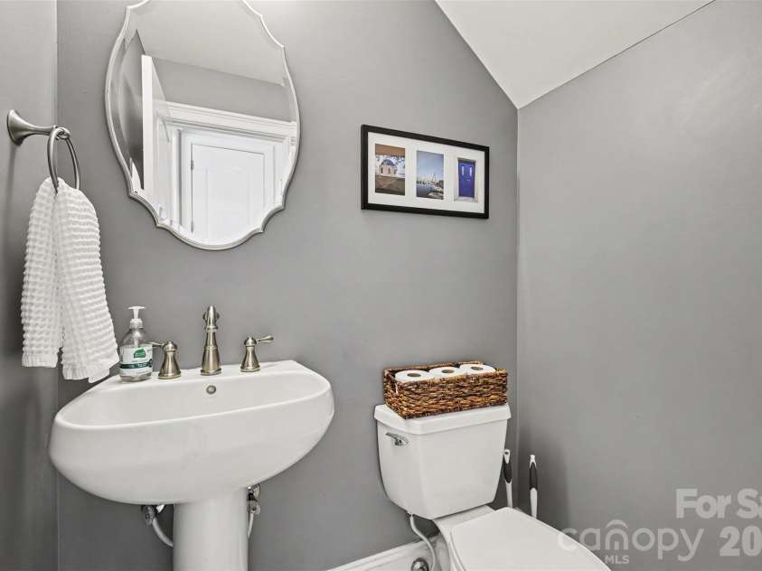 8354 Indigo Row, Charlotte, NC 28277.  MLS# CAR4417457, YatesRealty ID 50135. Downstairs Half Bath