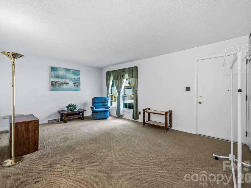 628 Sedgefield Street, Concord, NC 28025.  MLS# CAR4423342, YatesRealty ID 50136. 
