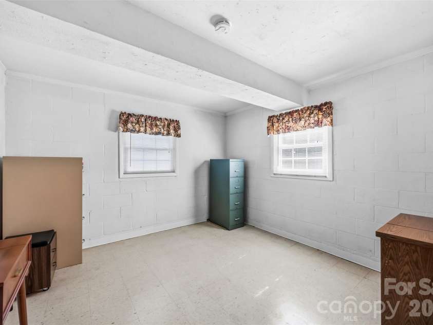 628 Sedgefield Street, Concord, NC 28025.  MLS# CAR4423342, YatesRealty ID 50136. 