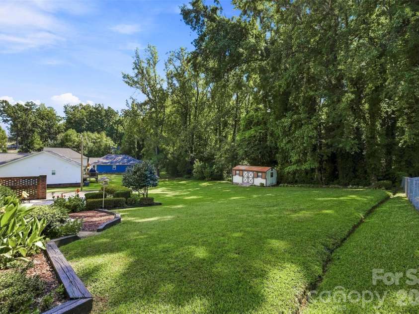 628 Sedgefield Street, Concord, NC 28025.  MLS# CAR4423342, YatesRealty ID 50136. 