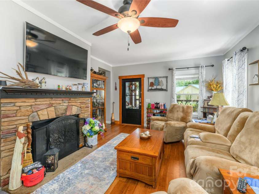 212 Sunset Ridge Drive, Etowah, NC 28729.  MLS# CAR4423280, YatesRealty ID 50137. 