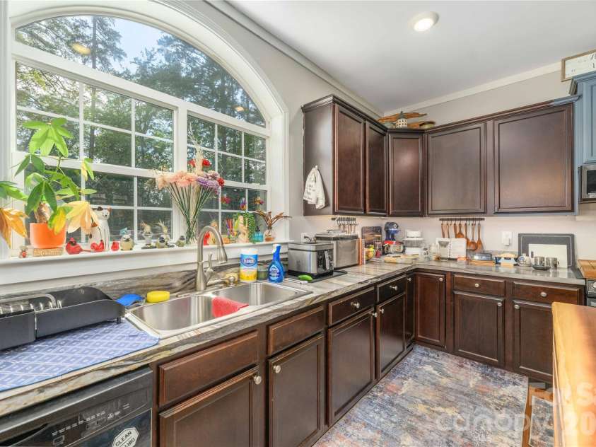 212 Sunset Ridge Drive, Etowah, NC 28729.  MLS# CAR4423280, YatesRealty ID 50137. 