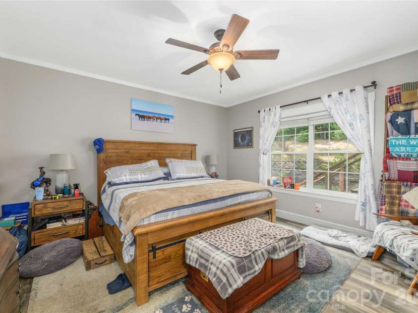 212 Sunset Ridge Drive, Etowah, NC 28729.  MLS# CAR4423280, YatesRealty ID 50137. 