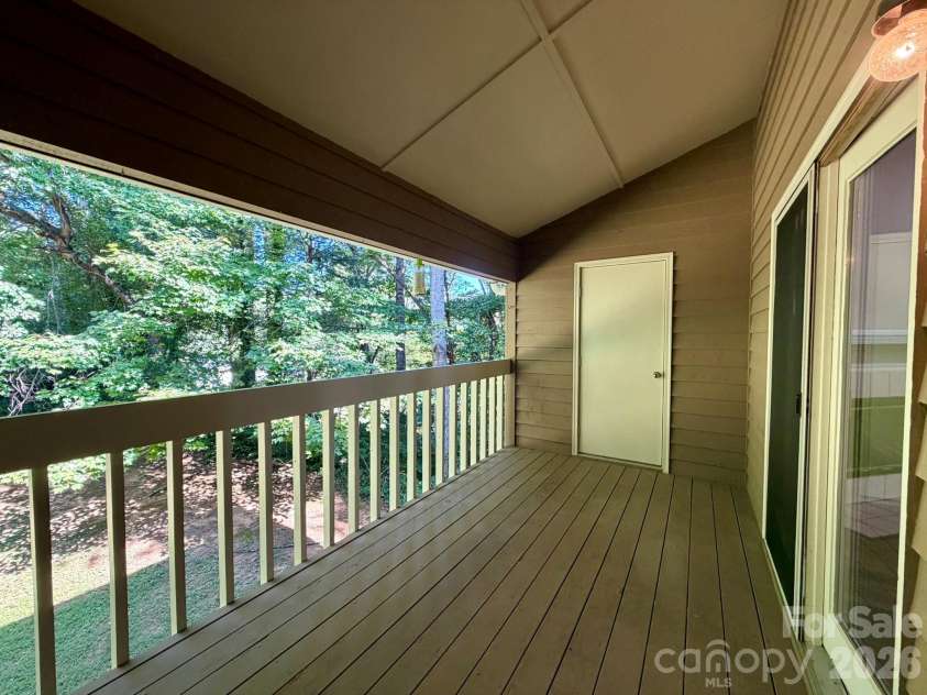 22 Willow Tree Run, Asheville, NC 28803.  MLS# CAR4423602, YatesRealty ID 50138. 