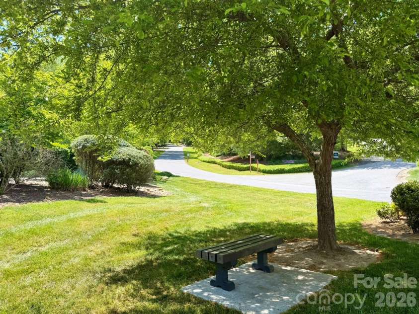 22 Willow Tree Run, Asheville, NC 28803.  MLS# CAR4423602, YatesRealty ID 50138. 