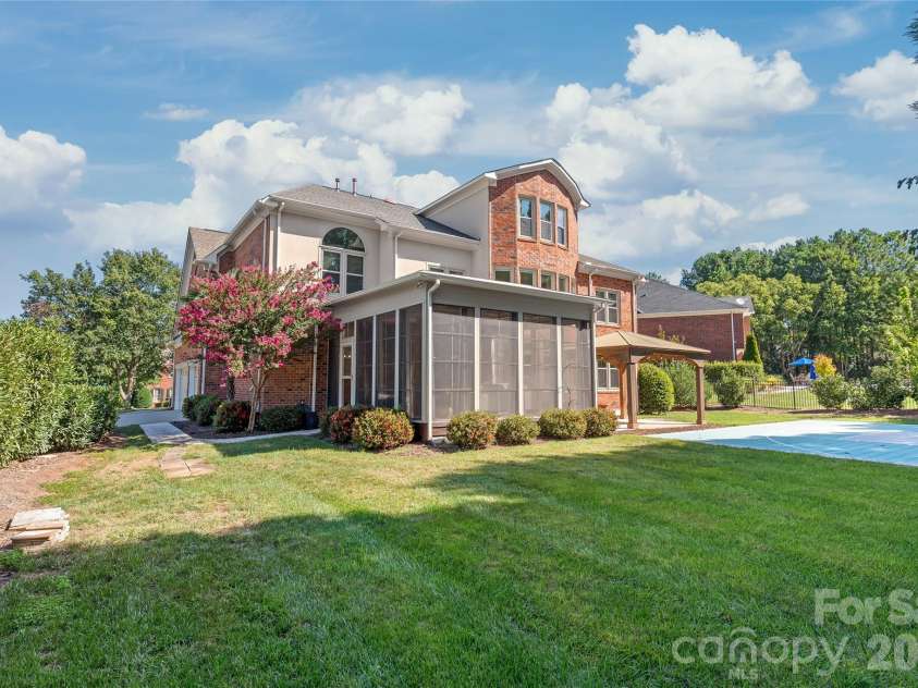 17125 Laurel Walk Court, Charlotte, NC 28277.  MLS# CAR4423584, YatesRealty ID 50139. 