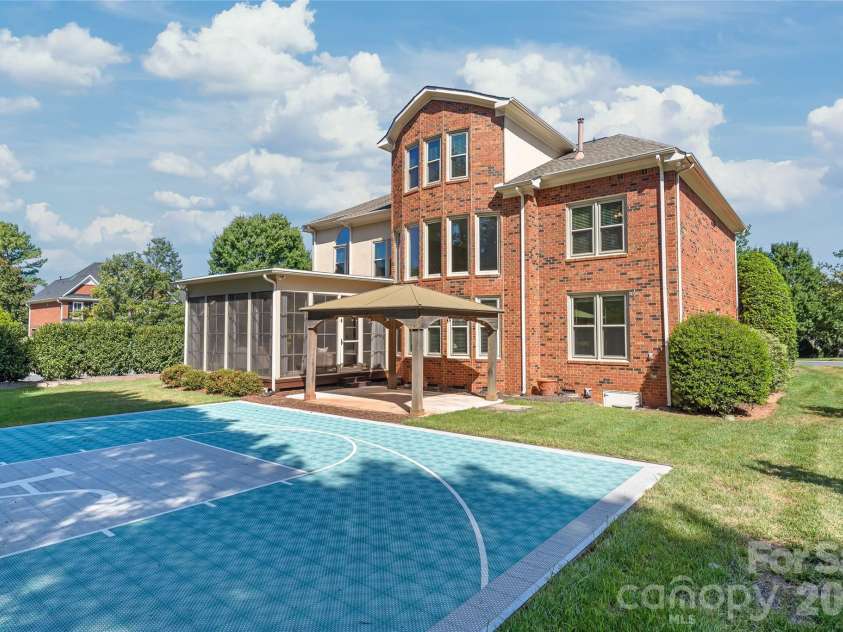 17125 Laurel Walk Court, Charlotte, NC 28277.  MLS# CAR4423584, YatesRealty ID 50139. 