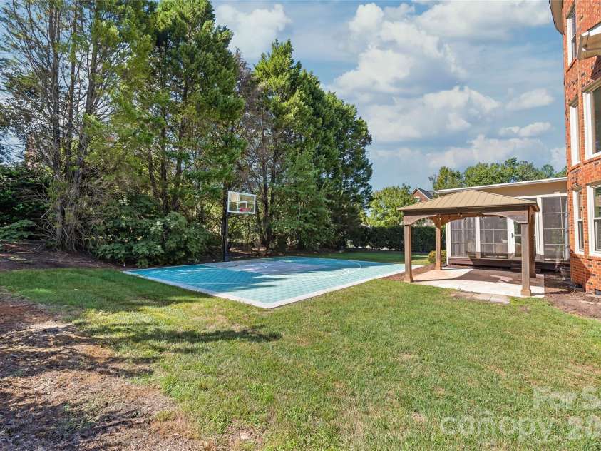 17125 Laurel Walk Court, Charlotte, NC 28277.  MLS# CAR4423584, YatesRealty ID 50139. 