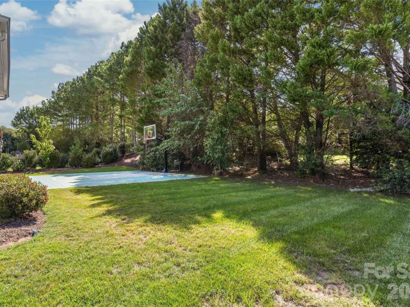 17125 Laurel Walk Court, Charlotte, NC 28277.  MLS# CAR4423584, YatesRealty ID 50139. 