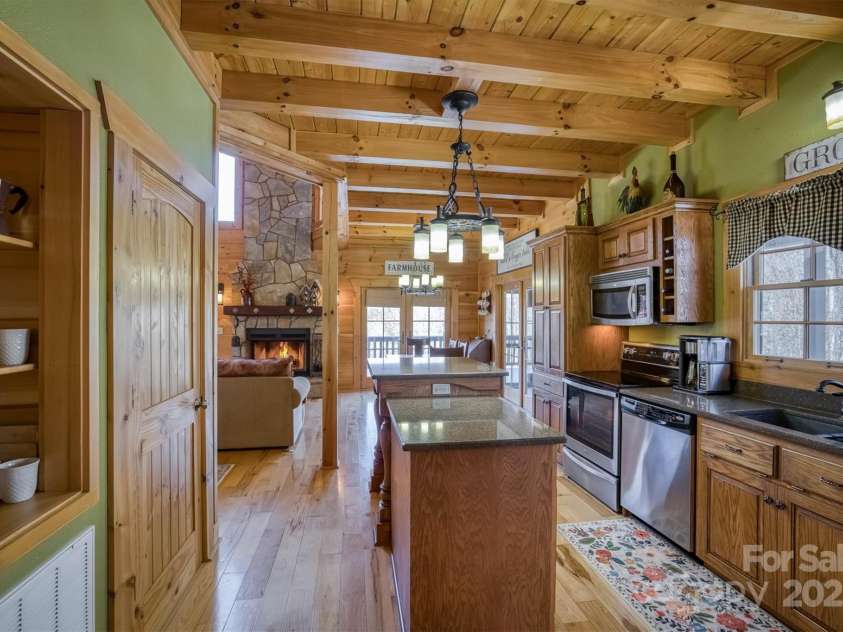 1186 Grandview Peaks Drive, Nebo, NC 28761.  MLS# CAR4215417, YatesRealty ID 5014. 