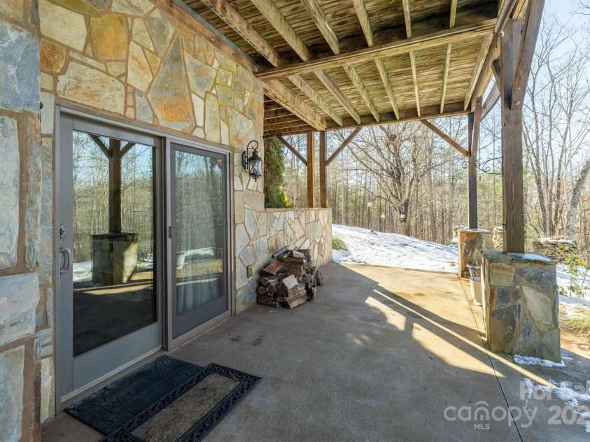 1186 Grandview Peaks Drive, Nebo, NC 28761.  MLS# CAR4215417, YatesRealty ID 5014. 