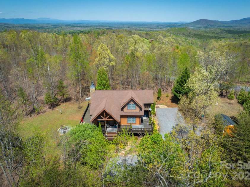 1186 Grandview Peaks Drive, Nebo, NC 28761.  MLS# CAR4215417, YatesRealty ID 5014. 