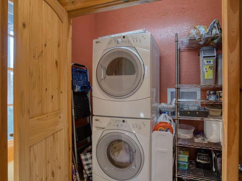 1186 Grandview Peaks Drive, Nebo, NC 28761.  MLS# CAR4215417, YatesRealty ID 5014. Main Level Laundry Closet