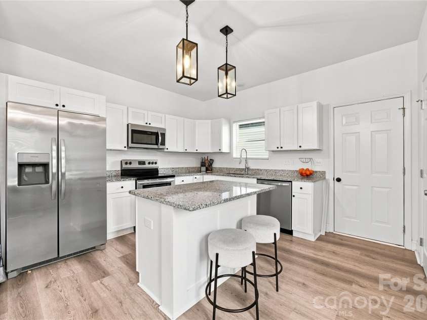 103 Pleasant Hill Street, Lancaster, SC 29720.  MLS# CAR4423465, YatesRealty ID 50141. 