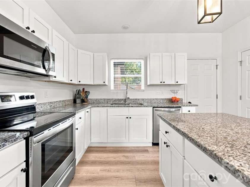 103 Pleasant Hill Street, Lancaster, SC 29720.  MLS# CAR4423465, YatesRealty ID 50141. 