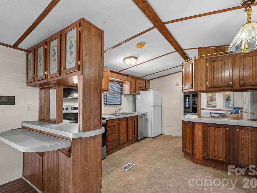 1029 Cy Circle, Concord, NC 28025.  MLS# CAR4423647, YatesRealty ID 50142. 
