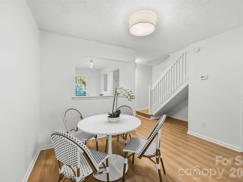 8112 Circle Tree Lane, Charlotte, NC 28277.  MLS# CAR4423668, YatesRealty ID 50143. 