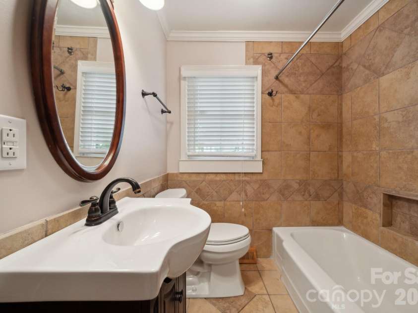1818 Woodland Drive, Charlotte, NC 28205.  MLS# CAR4423270, YatesRealty ID 50144. 