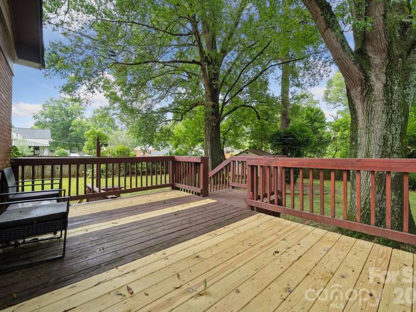 1818 Woodland Drive, Charlotte, NC 28205.  MLS# CAR4423270, YatesRealty ID 50144. 
