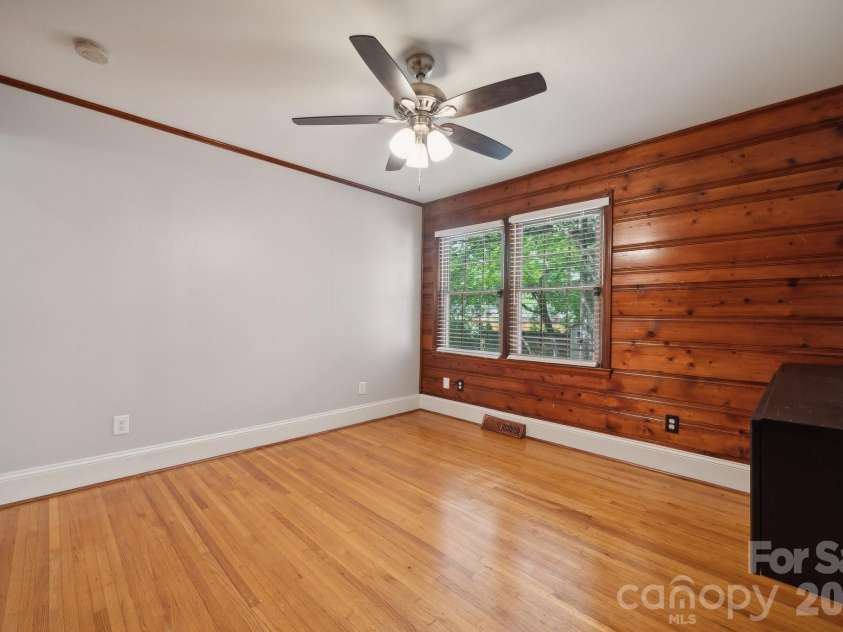 1818 Woodland Drive, Charlotte, NC 28205.  MLS# CAR4423270, YatesRealty ID 50144. Den/Office
