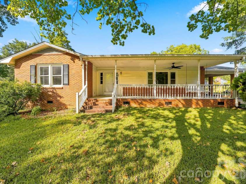 101 Reading Street, York, SC 29745.  MLS# CAR4422873, YatesRealty ID 50146. 
