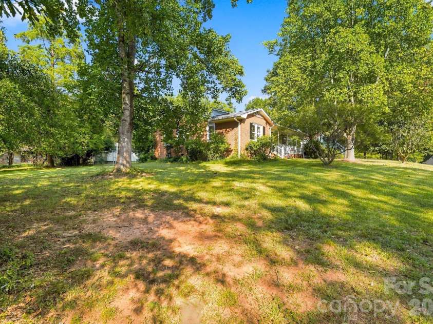 101 Reading Street, York, SC 29745.  MLS# CAR4422873, YatesRealty ID 50146. 