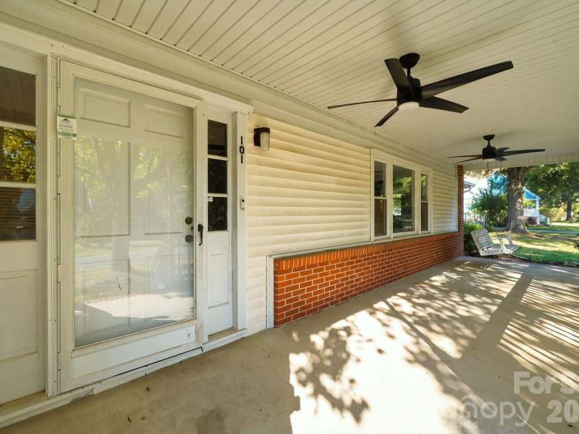 101 Reading Street, York, SC 29745.  MLS# CAR4422873, YatesRealty ID 50146. 