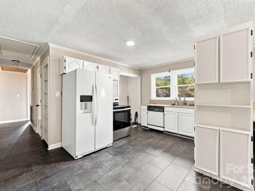 101 Reading Street, York, SC 29745.  MLS# CAR4422873, YatesRealty ID 50146. 