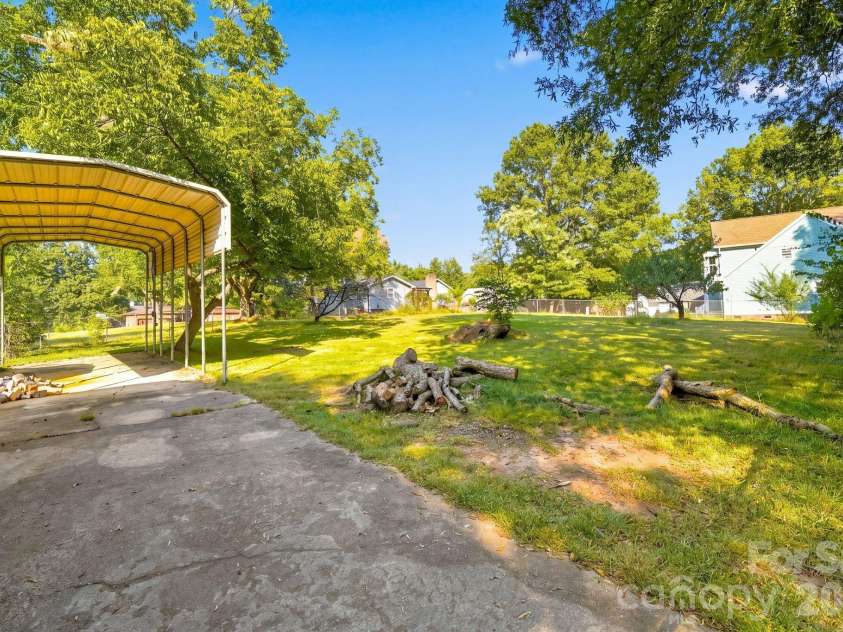 101 Reading Street, York, SC 29745.  MLS# CAR4422873, YatesRealty ID 50146. 