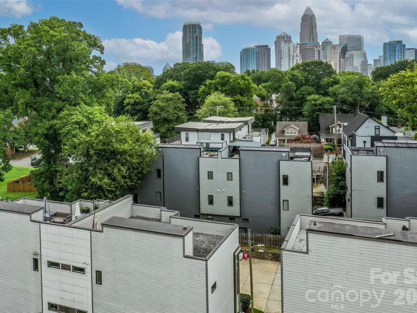 914 Westbrook Drive, Charlotte, NC 28202.  MLS# CAR4422304, YatesRealty ID 50149. 
