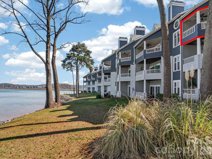 345 Northwest Drive, Davidson, NC 28036.  MLS# CAR4351722, YatesRealty ID 5015. 